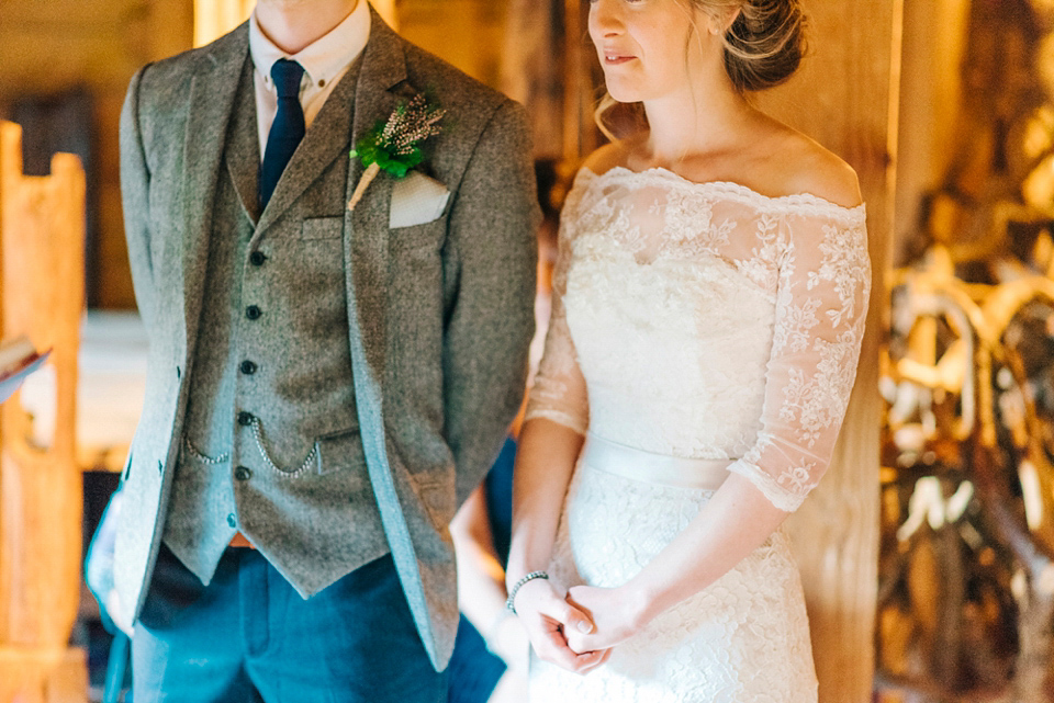 Mint, pink and golden snitches for a magical Autumn wedding in a treehouse. Photography by Sarah Jane Ethan.