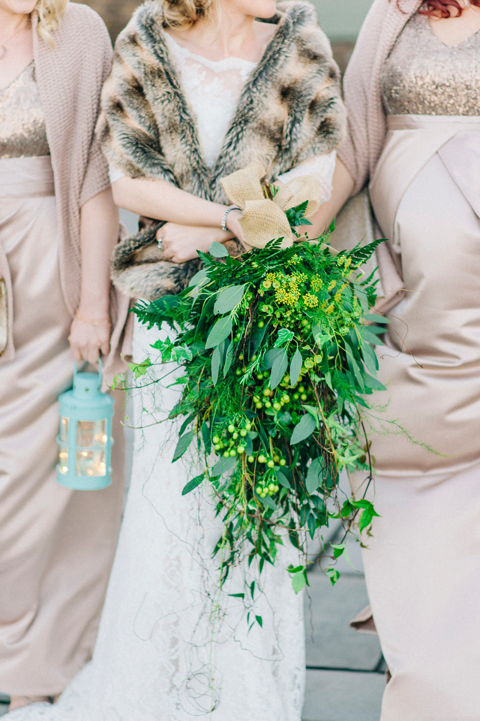 Mint, pink and golden snitches for a magical Autumn wedding in a treehouse. Photography by Sarah Jane Ethan.