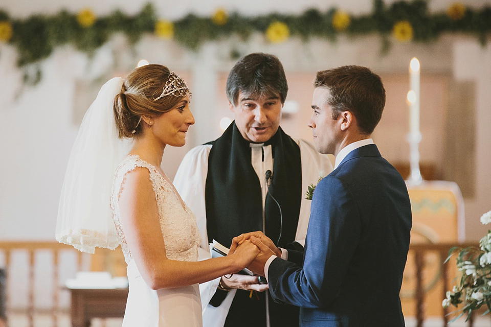 Sunflowers and rustic, Autumn shades for a handmade wedding in the Cotswolds. Photography by McKinley Rodgers.