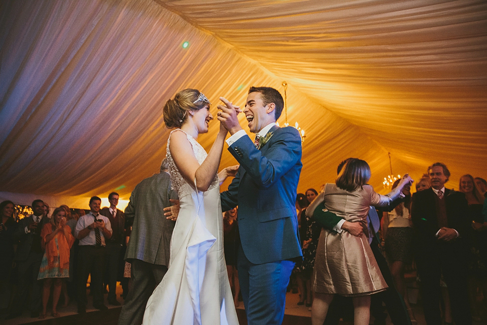 Sunflowers and rustic, Autumn shades for a handmade wedding in the Cotswolds. Photography by McKinley Rodgers.