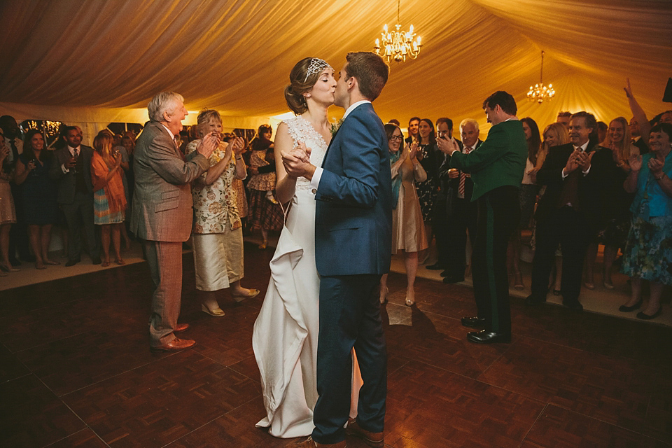 Sunflowers and rustic, Autumn shades for a handmade wedding in the Cotswolds. Photography by McKinley Rodgers.