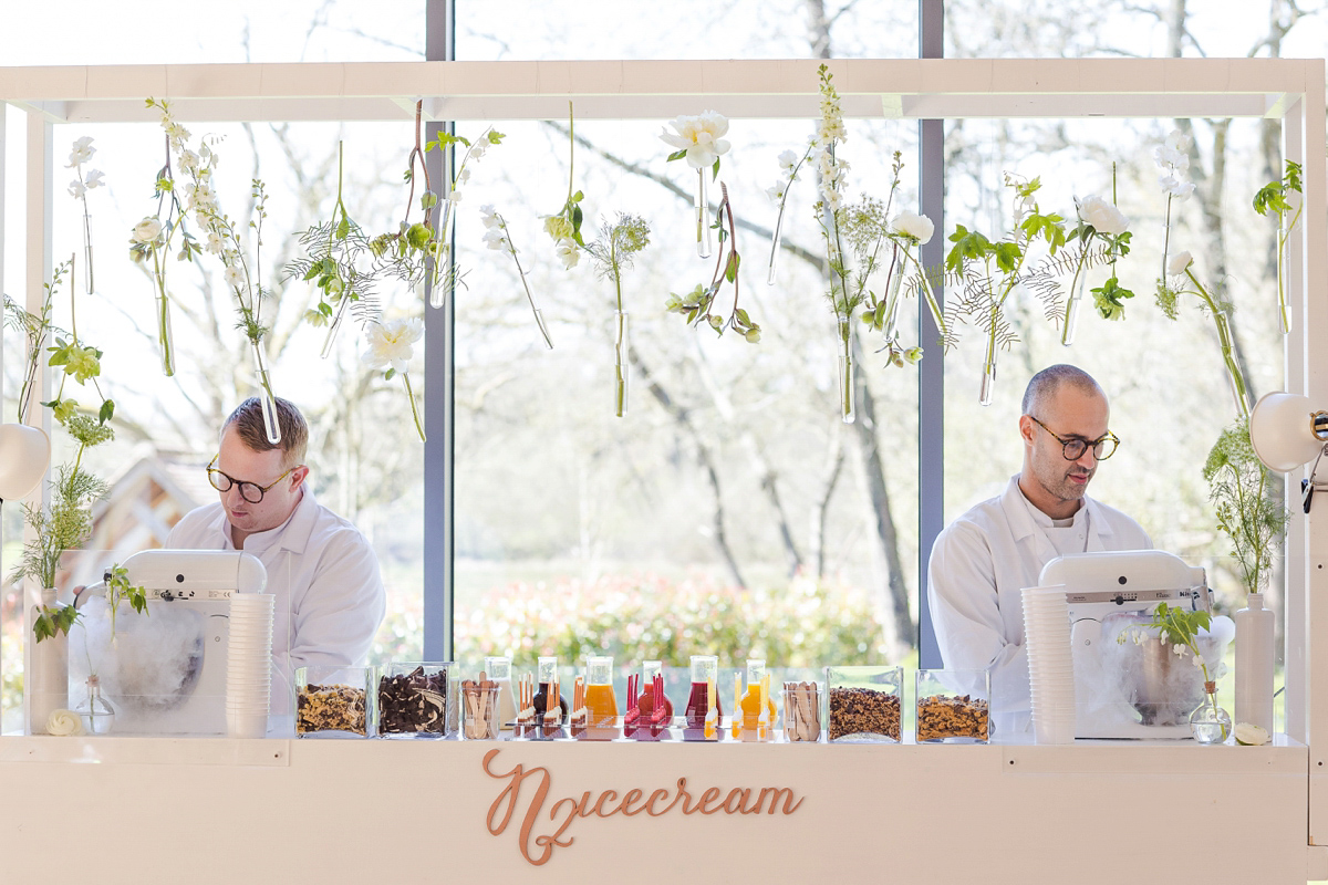 Donut walls and Liquid Nitrogen Ice cream bars! Kalm Kitchen are a brilliant catering company that we recommend through our littlebookforbrides.com. Here they demonstrate some of their creative catering ideas.