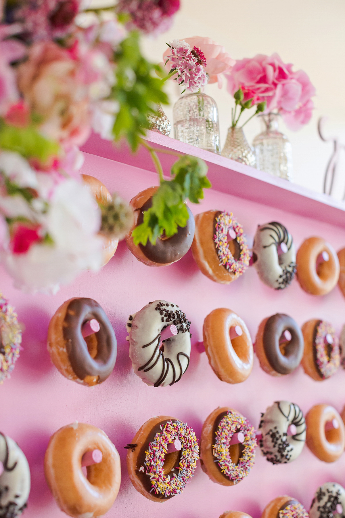 Donut walls and Liquid Nitrogen Ice cream bars! Kalm Kitchen are a brilliant catering company that we recommend through our littlebookforbrides.com. Here they demonstrate some of their creative catering ideas.