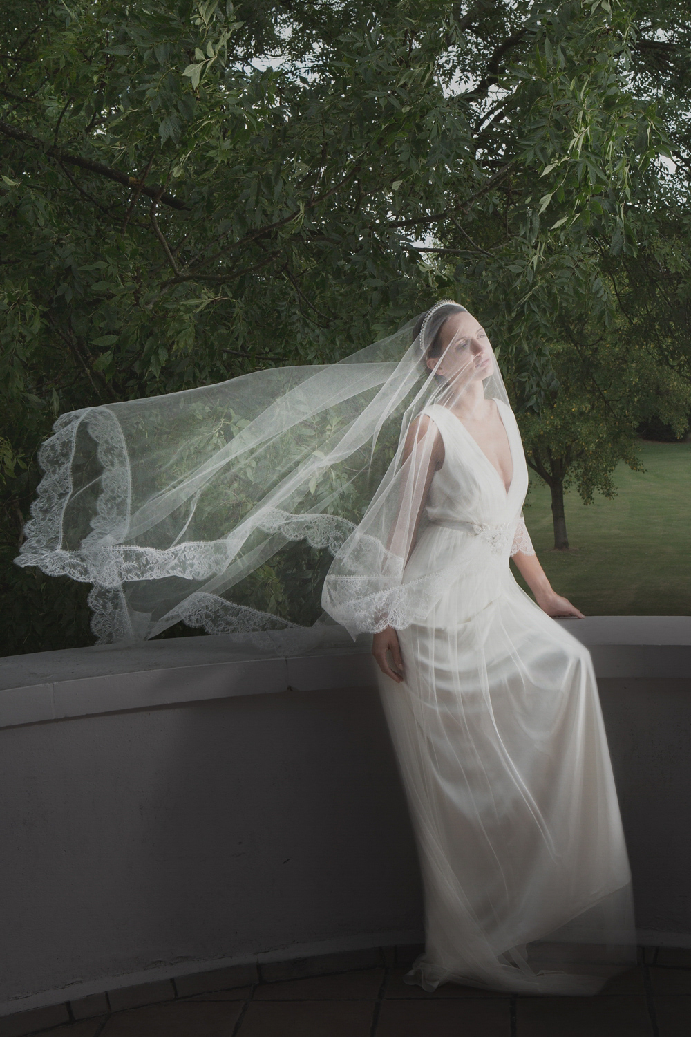 Exquisite, elegant wedding veils by Halfpenny London.