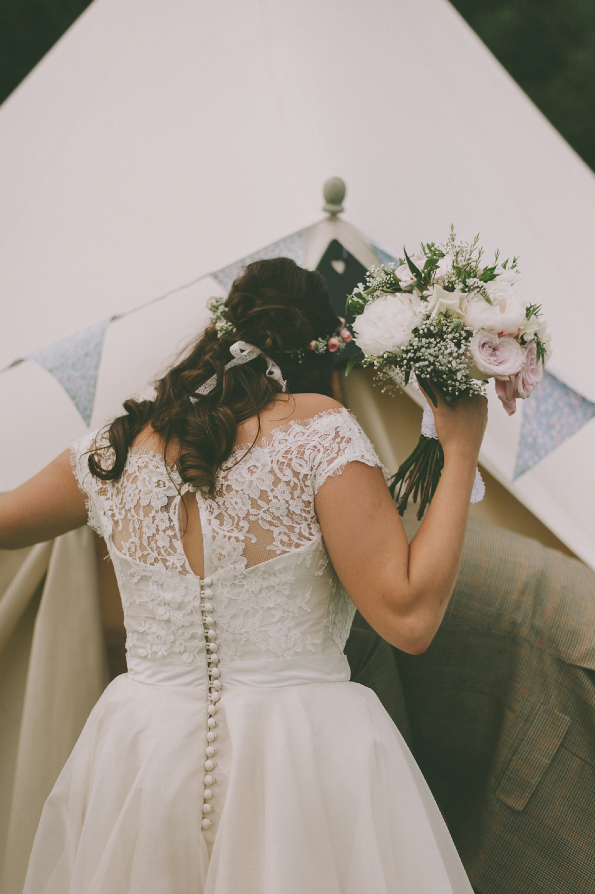 Green shoes ane a 50's inspired dress for a vintage barn wedding in the Cotswolds. Dress by Joanne Fleming, photography by Nabeel's Camera. Green shoes ane a 50's inspired dress for a vintage barn wedding in the Cotswolds. Dress by Joanne Fleming, photography by Nabeel's Camera.
