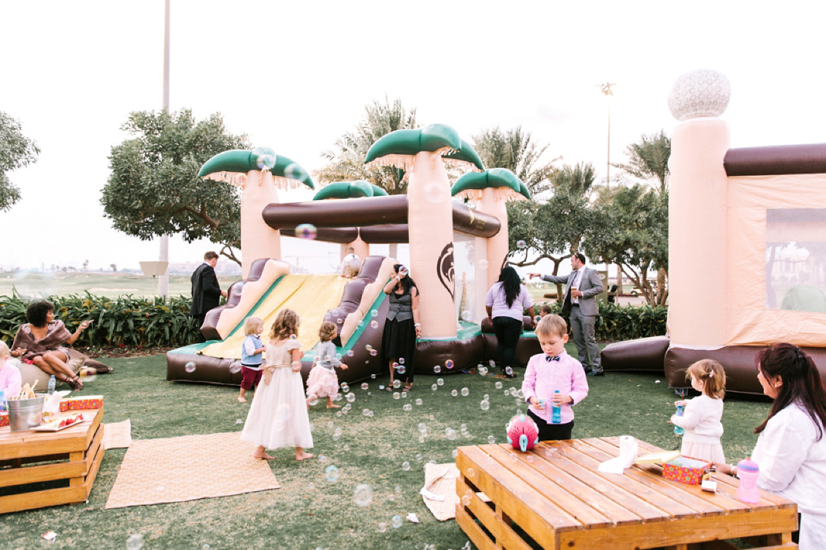 A House of Moirai dres for a stylish boho wedding in Abu Dhabi. Photography by Maria Sundin.