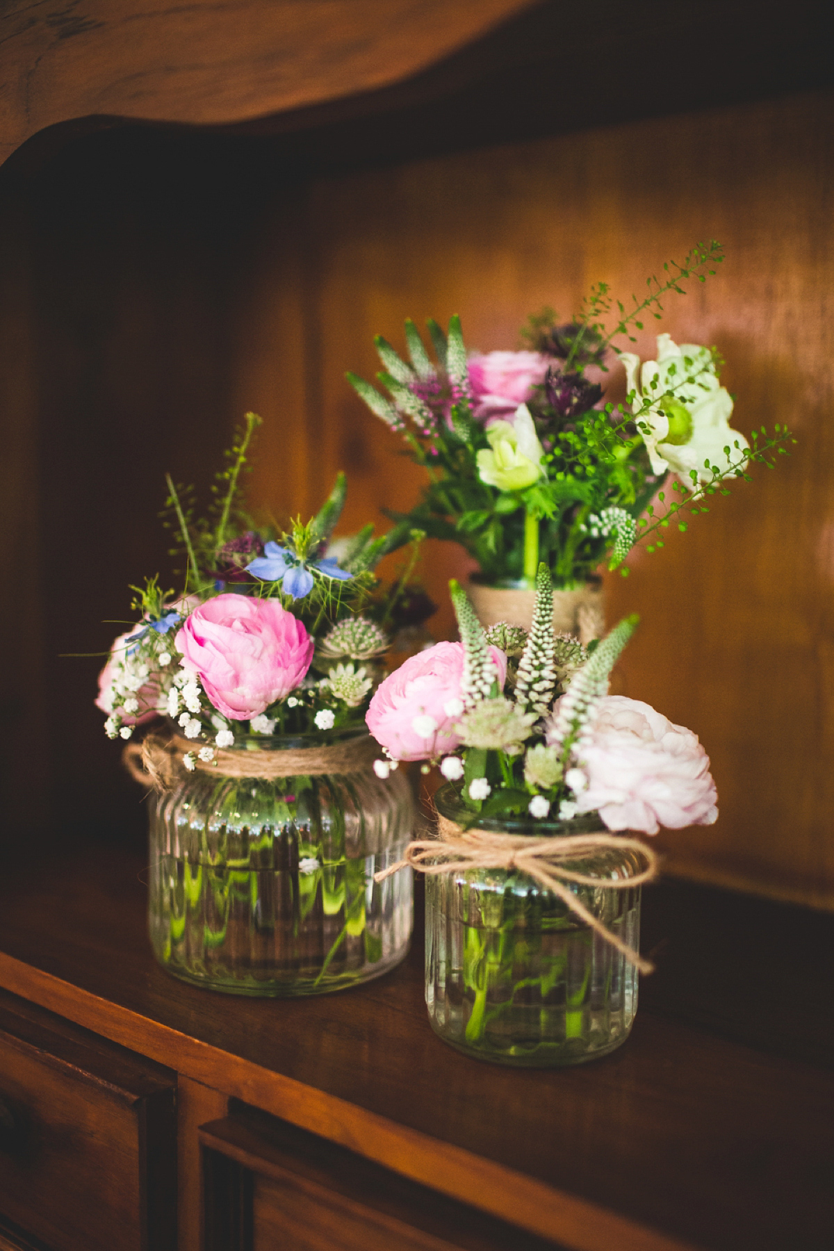 A rustic inspired North Yorkshire pub wedding. Images by Photography34.