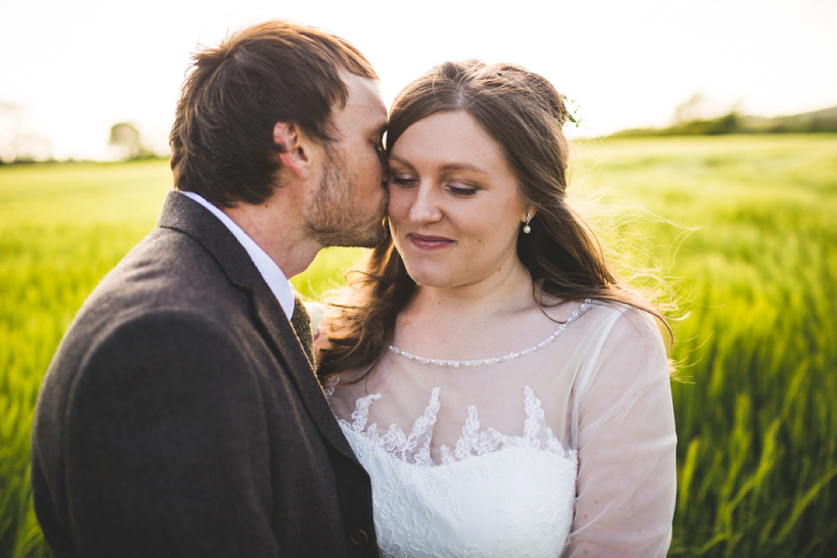 A rustic inspired North Yorkshire pub wedding. Images by Photography34.