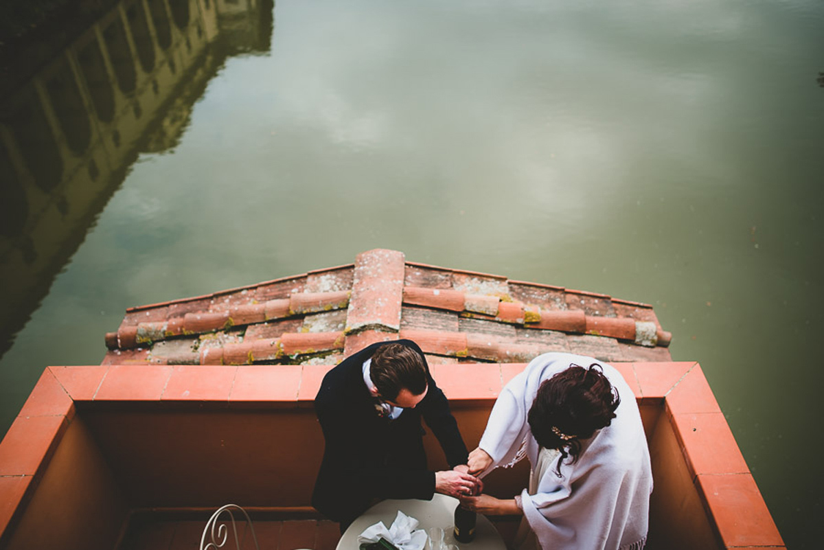 A multicural wedding in Florence, the bride is blogger @girlinflorence. Photography by Francesco Spighi.