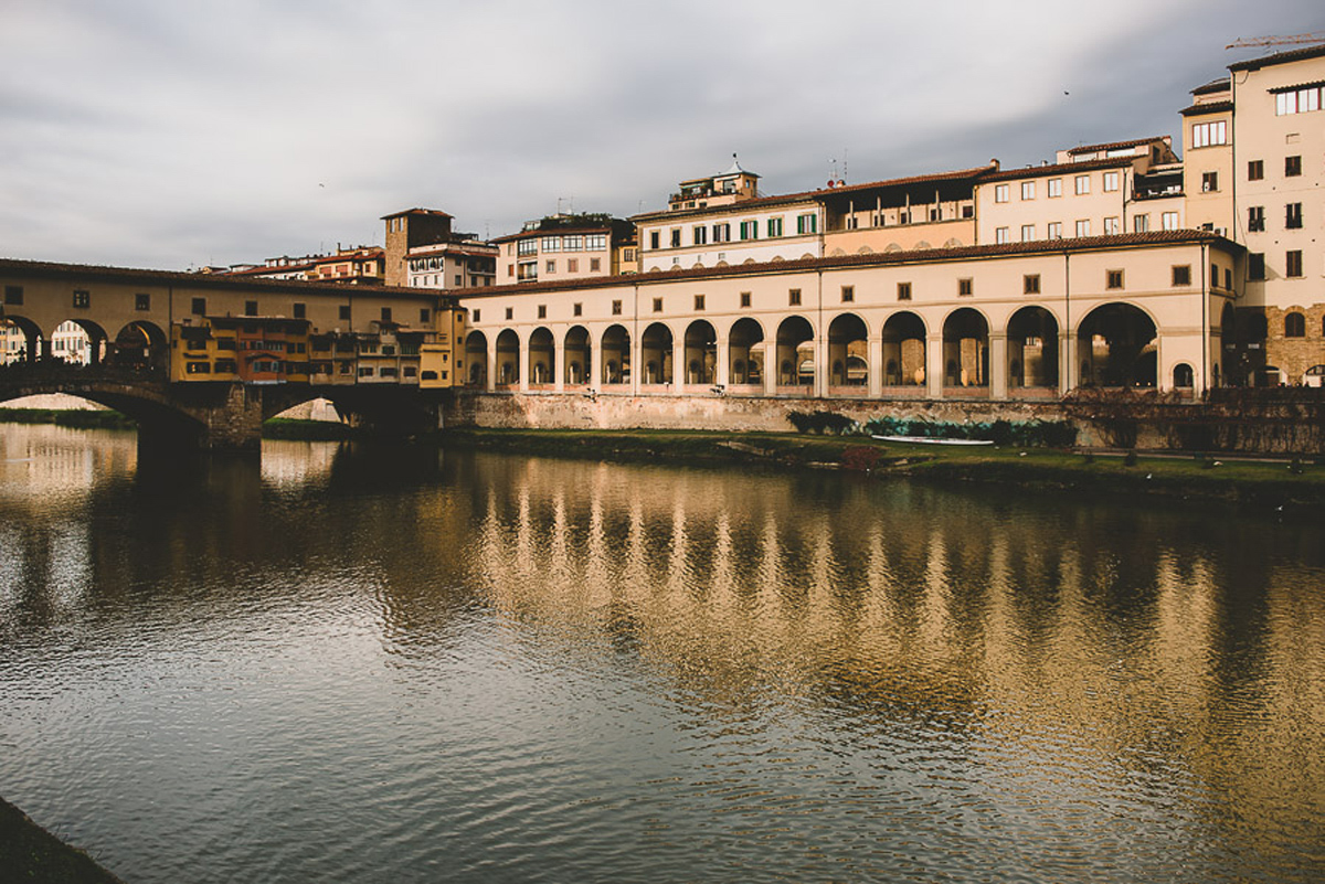 A multicural wedding in Florence, the bride is blogger @girlinflorence. Photography by Francesco Spighi.