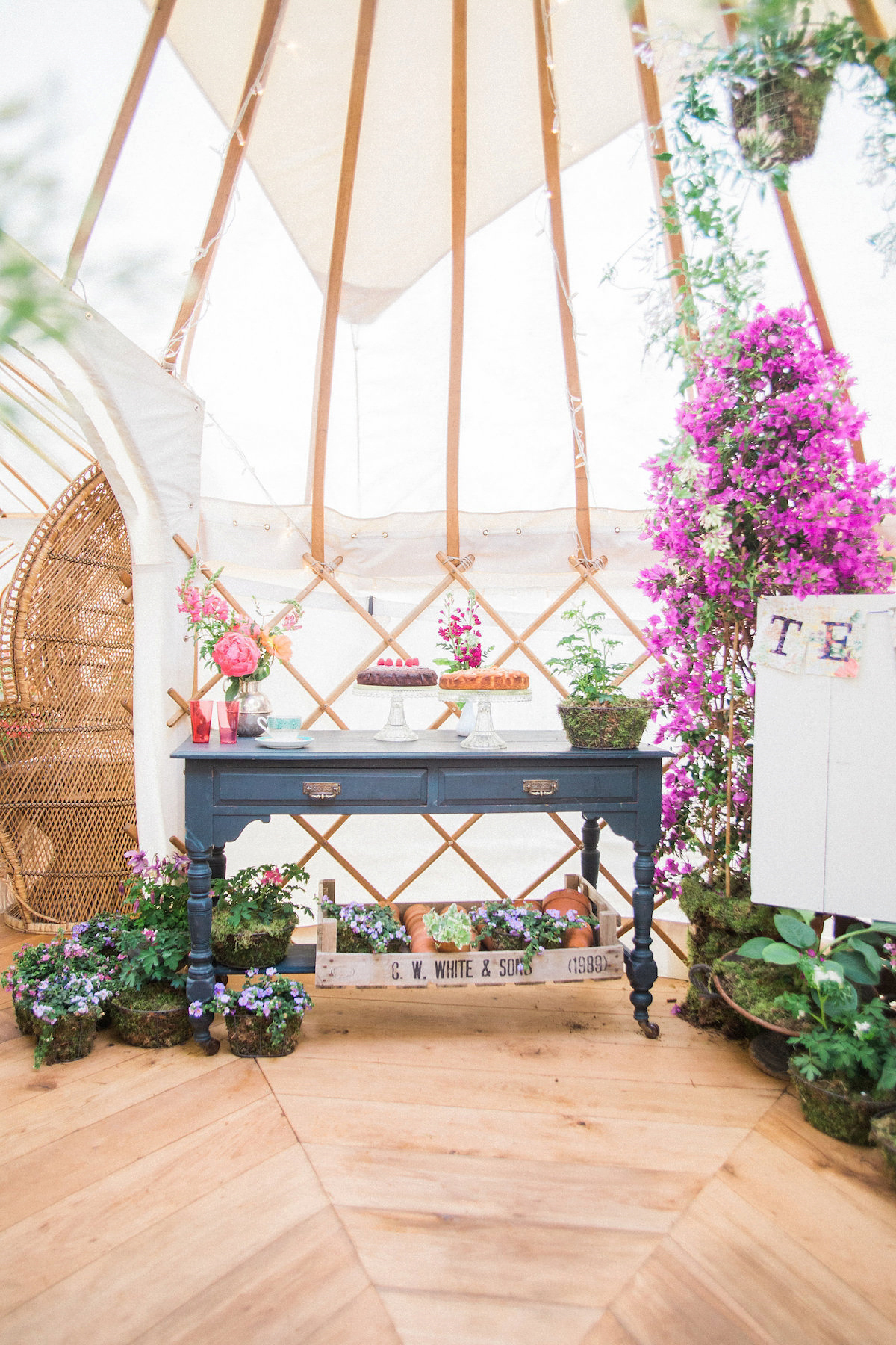 Natural Beauty - a free spirited styled shoot by Wedding Yurts, available for hire throughout the UK.