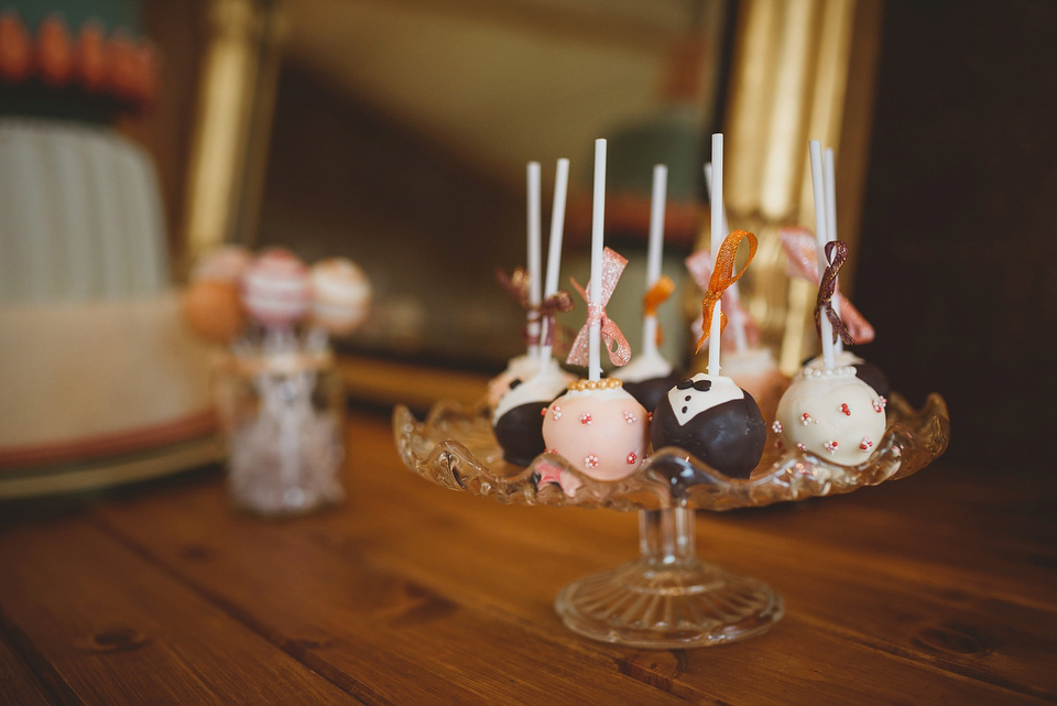 An Autumnal Anglo-Indian fusion wedding in the Cotswolds. Photography by Jackson & Co.