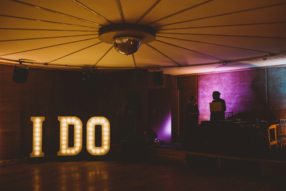 An Autumnal Anglo-Indian fusion wedding in the Cotswolds. Photography by Jackson & Co.