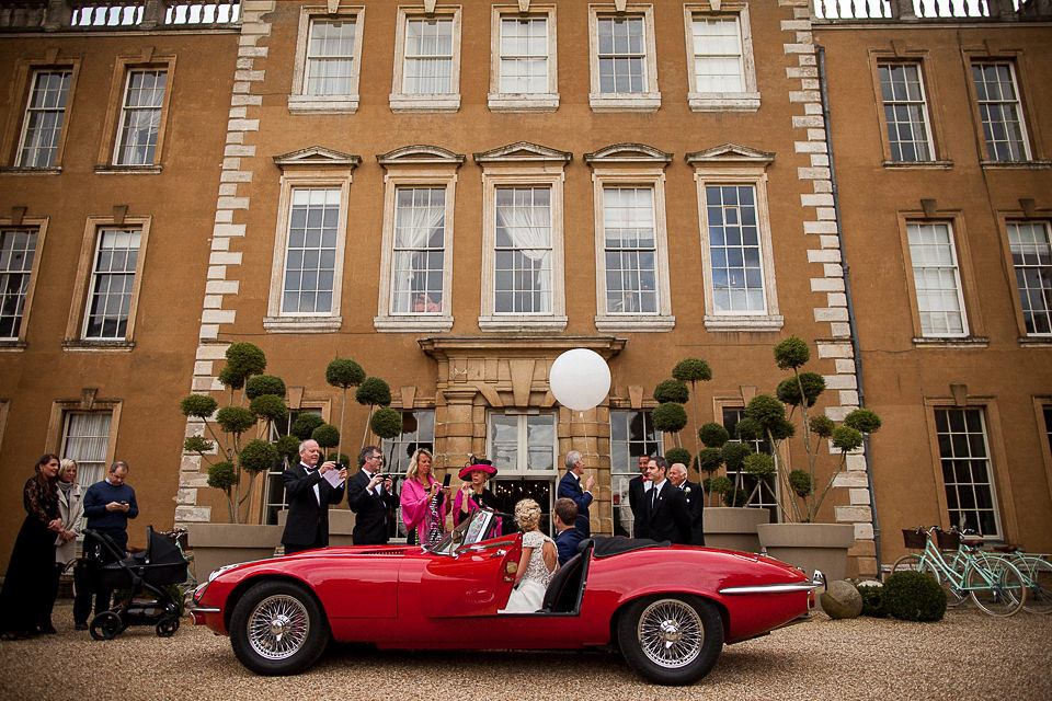 A Jenny Packham dress for an elegant black tie wedding at Aynhoe Park. Photography by Matt Parry.