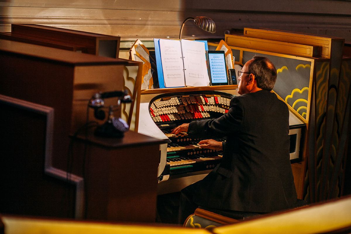 A Black tie cinema wedding. Photography by Emilie May.