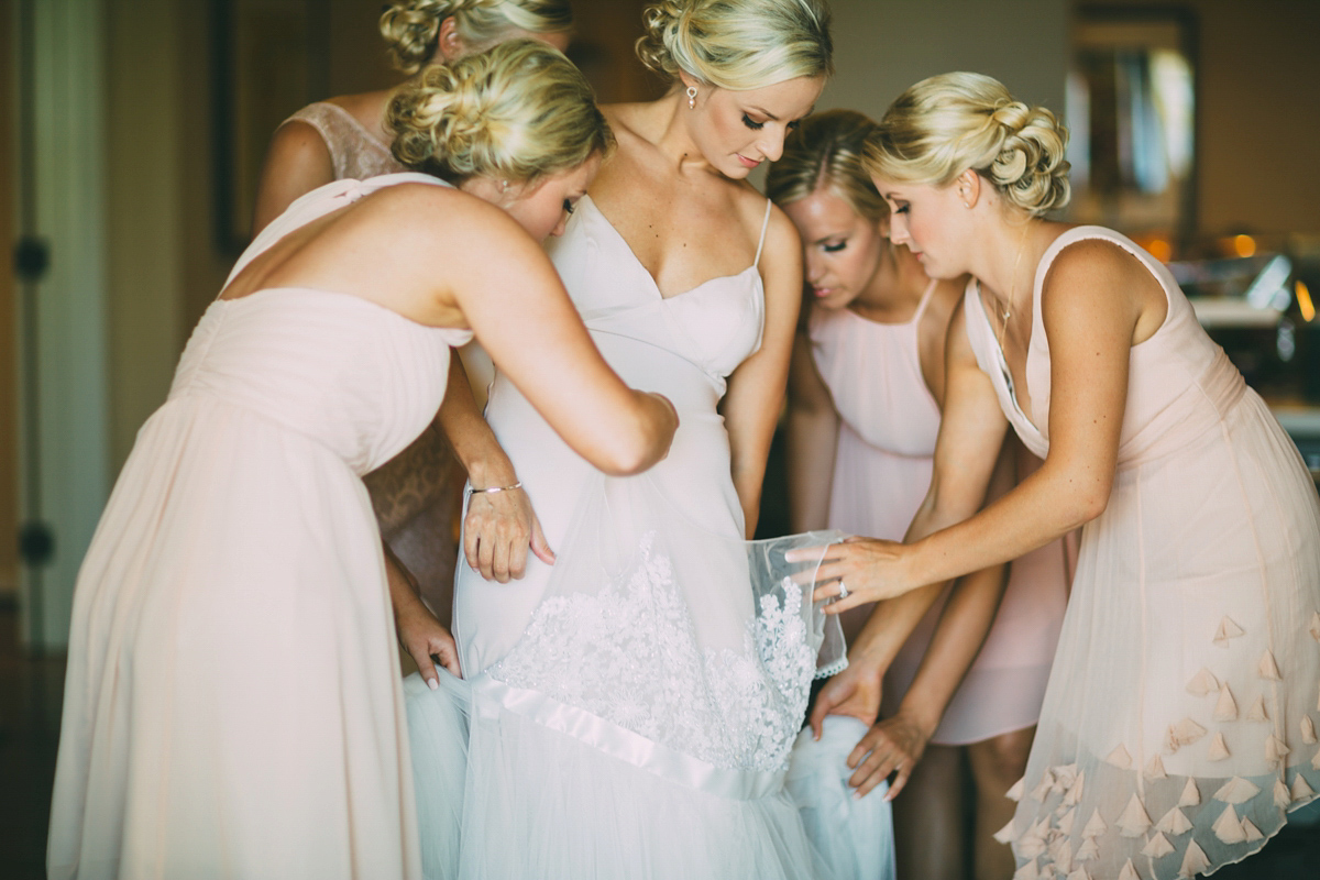 Tupou Photography - based in London, Tupou produce authentic and intimate wedding photography.