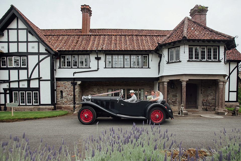 A Suzanne Neville gown for a relaxed and elegant garden wedding. Styled by Blue Fizz events. A Suzanne Neville gown for a relaxed and elegant garden wedding. Styled by Blue Fizz events.