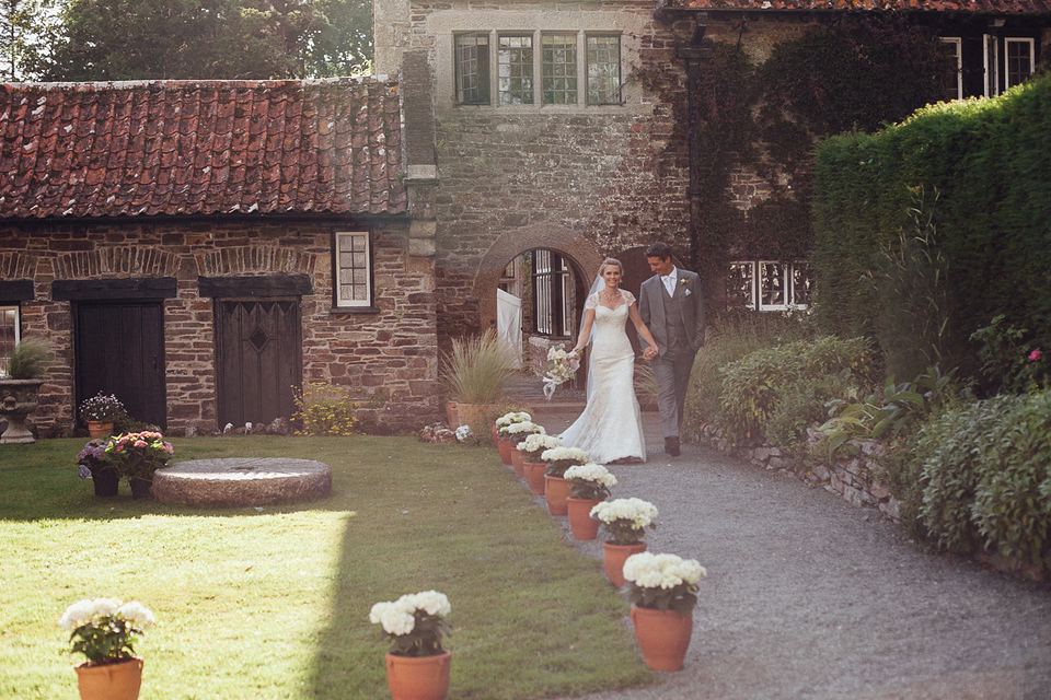 A Suzanne Neville gown for a relaxed and elegant garden wedding. Styled by Blue Fizz events. A Suzanne Neville gown for a relaxed and elegant garden wedding. Styled by Blue Fizz events.