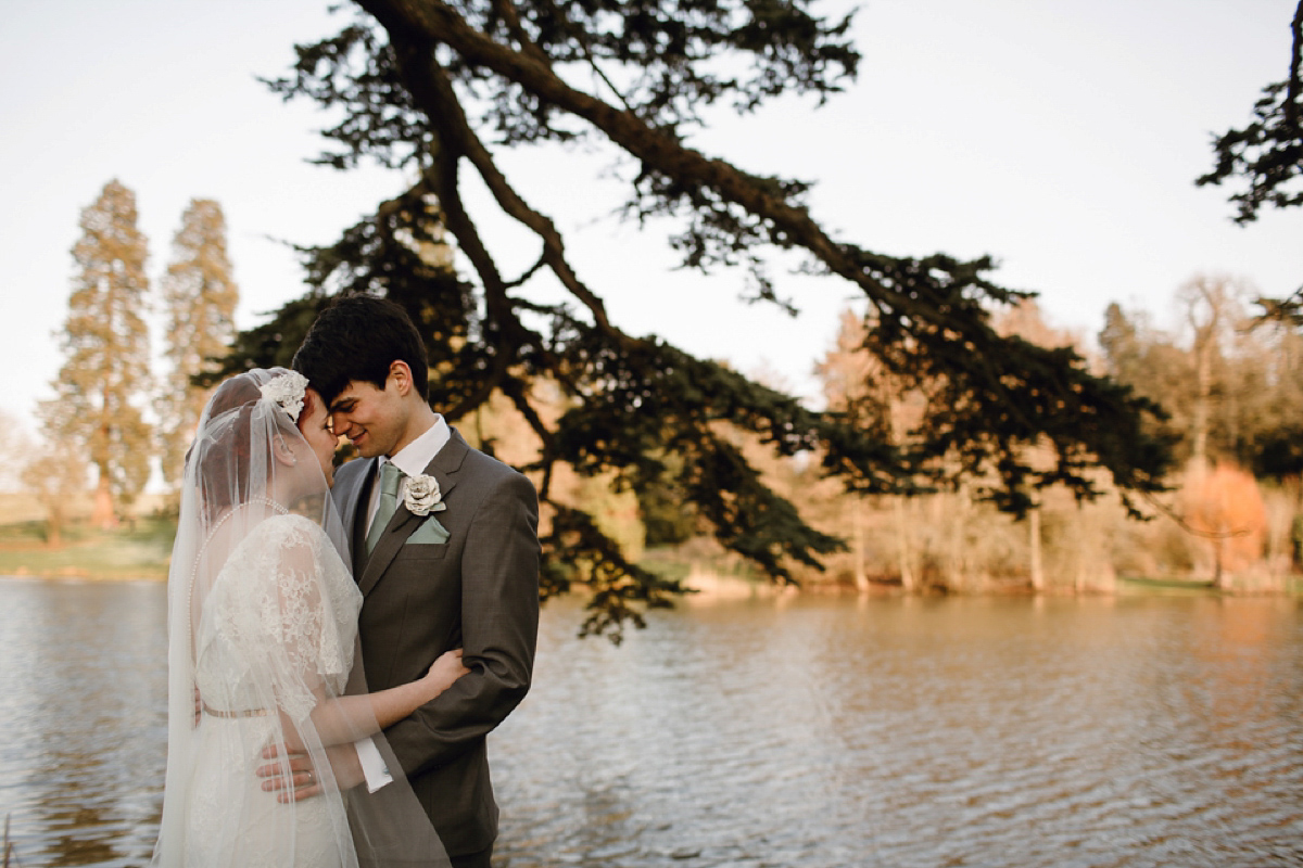 A 1920's and 1930's vintage inspired wedding. Photography by A Boy Called Ben.