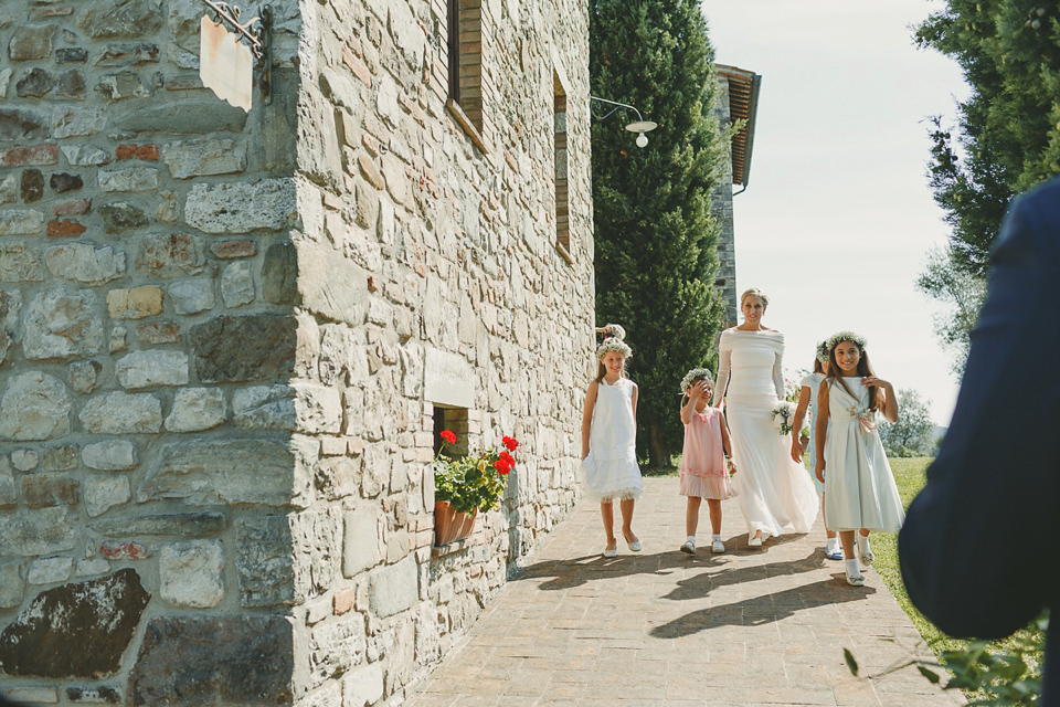 An elegant wedding in the Italian countryside. Images by Monika Photo Art.