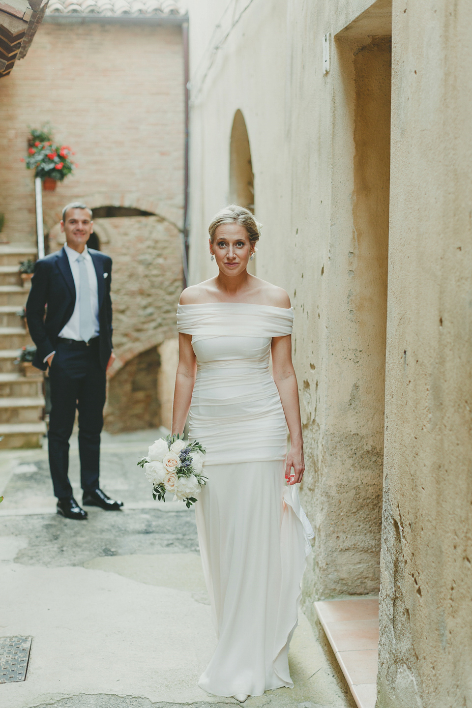 An elegant wedding in the Italian countryside. Images by Monika Photo Art.