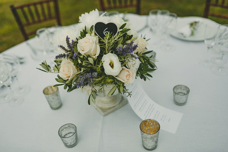 An elegant wedding in the Italian countryside. Images by Monika Photo Art.