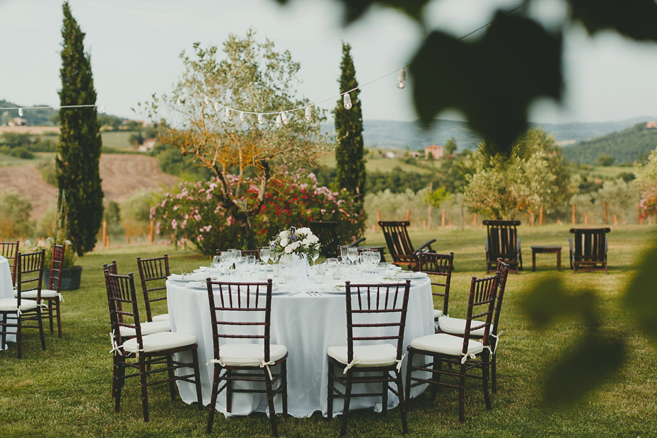 An elegant wedding in the Italian countryside. Images by Monika Photo Art.