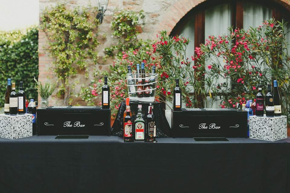 An elegant wedding in the Italian countryside. Images by Monika Photo Art.