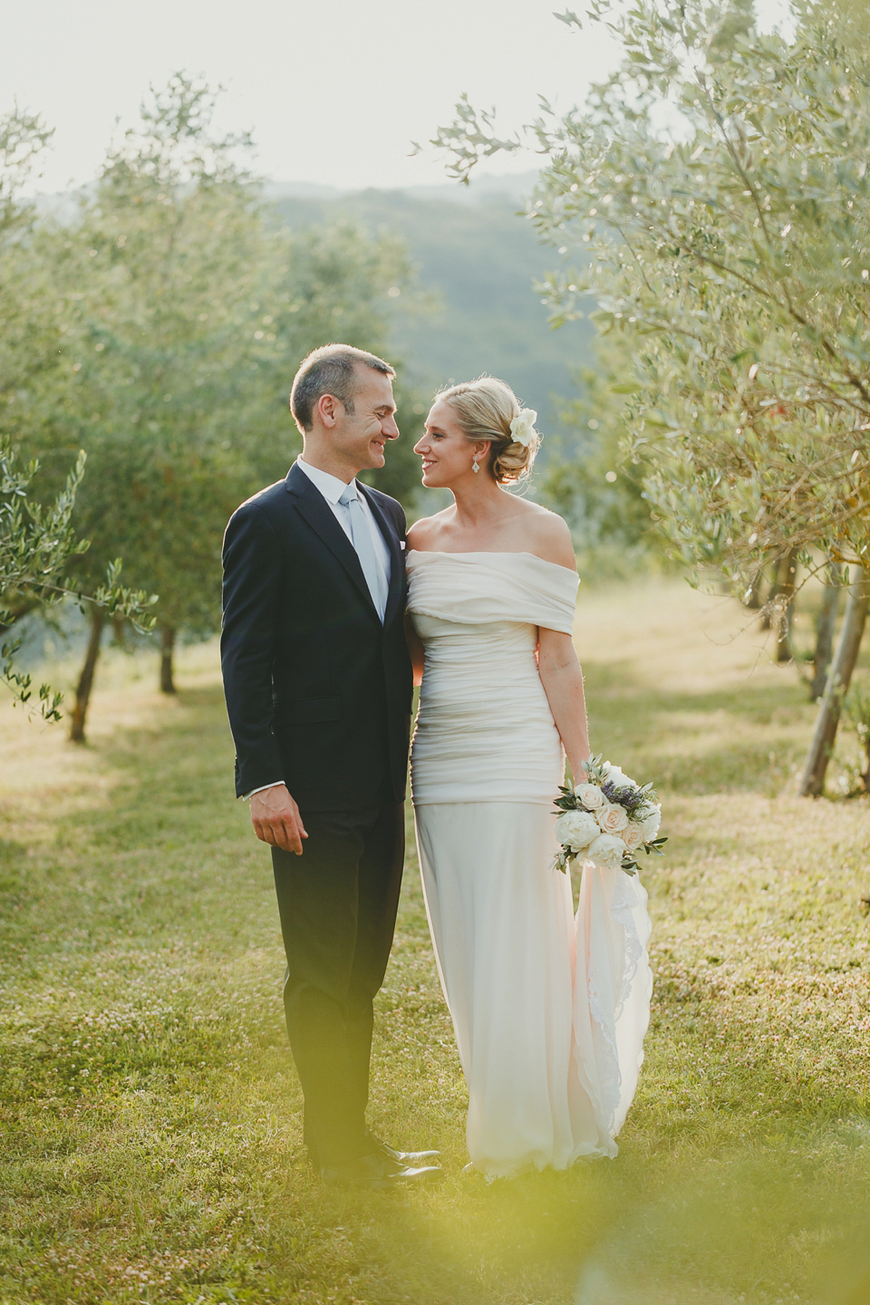 An elegant wedding in the Italian countryside. Images by Monika Photo Art.