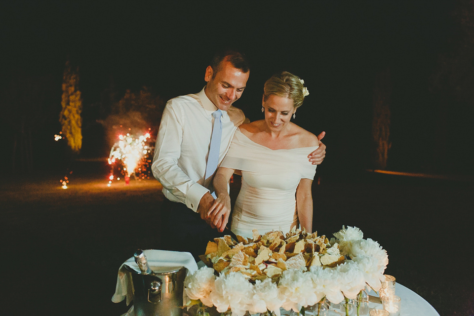 An elegant wedding in the Italian countryside. Images by Monika Photo Art.