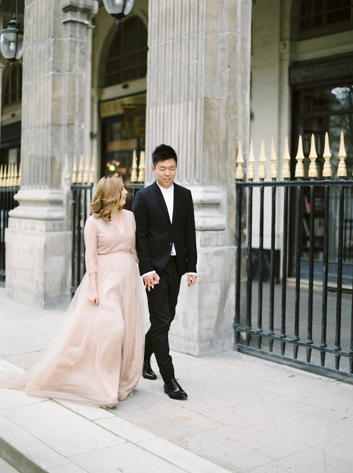 An engagement shoot in Paris. Photography by Zosia Zacharia.