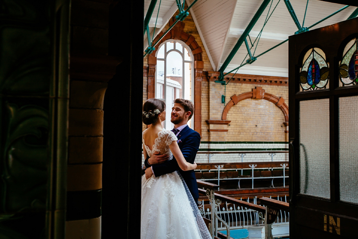 wpid438938 mooshki bride manchester victoria baths wedding 29