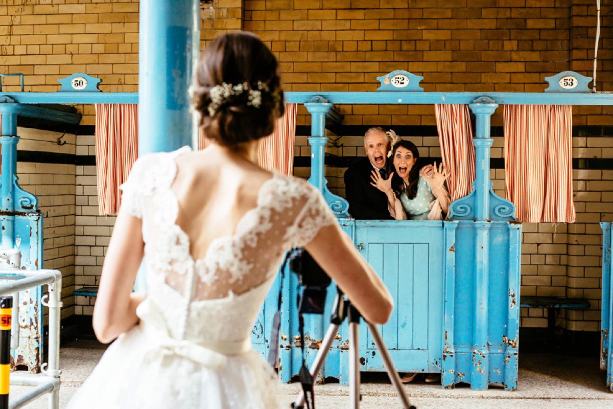 wpid438979 mooshki bride manchester victoria baths wedding 49