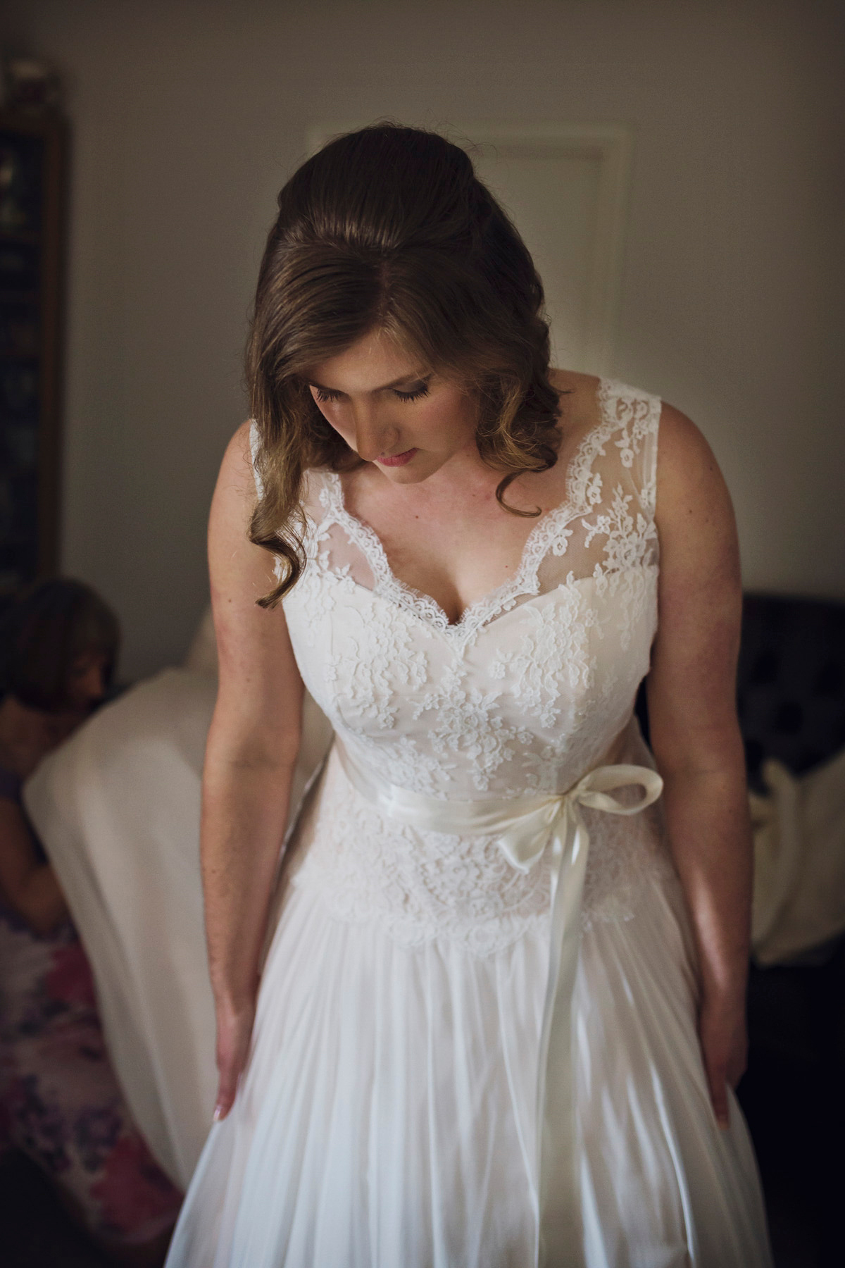 Natalie wore the Frieda gown by Naomi Neoh for her relaxed, elegant and romantic country house wedding. Photography by Mark Tattersall.