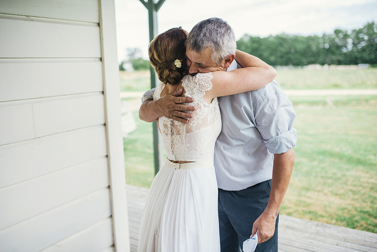 Suzy wore a stunning ombre/dip dye dress for her barefoot beach wedding in New Zealand. Photography by Meredith Lord.