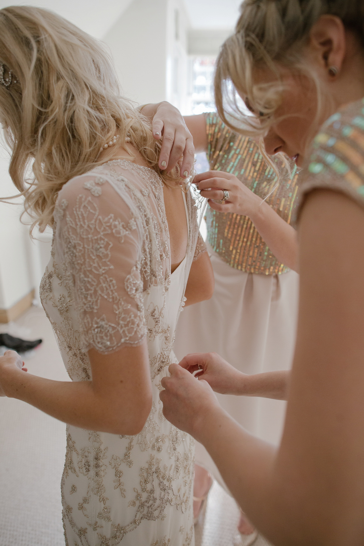 Julia wore the Leila gown by Jenny Packham for her rustic, Autumn wedding at The Byre at Inchyra. Photography by Jen Owens.