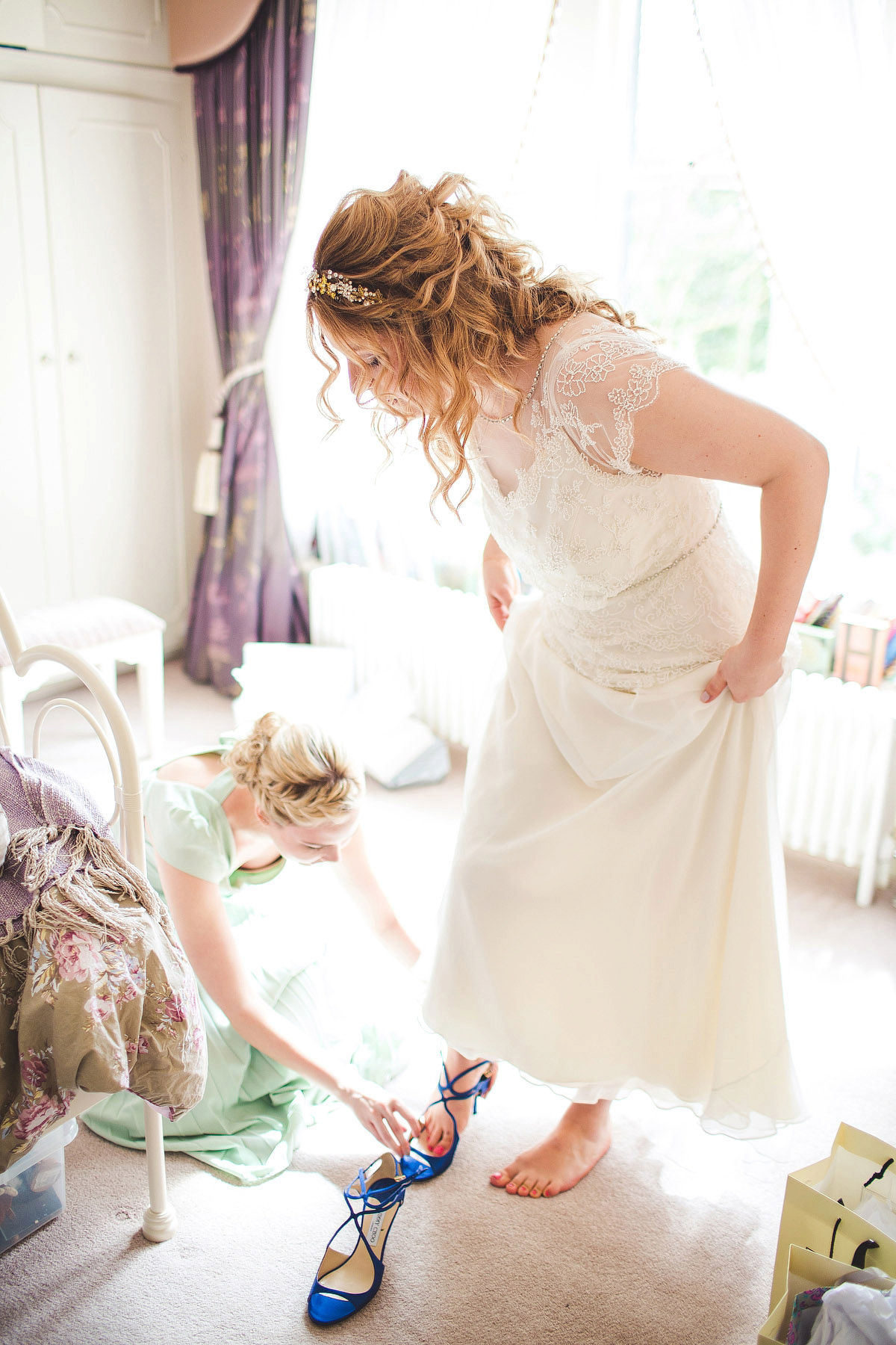 Jenny Packham and wildflower elegance for a Peak District Wedding in pastel shades. Images by S6 Photography.