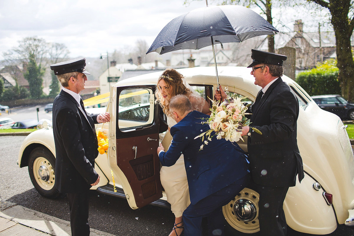 Jenny Packham and wildflower elegance for a Peak District Wedding in pastel shades. Images by S6 Photography.