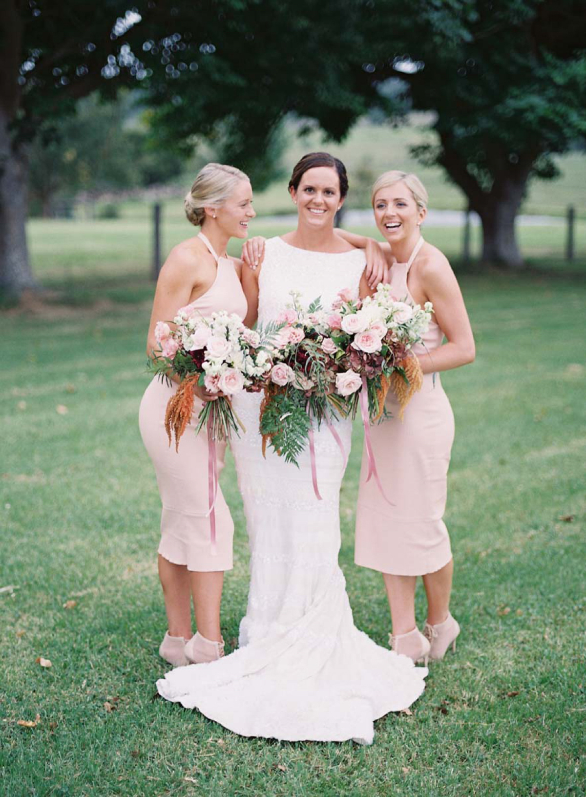 Rebecca wore a Karen Willis Holmes gown for her relaxed and romantic outdoor garden wedding in Australia. Photography by Mr Edwards.