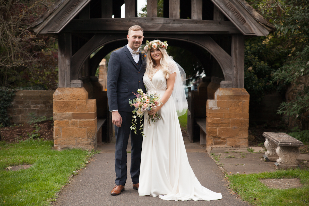 charlie-brear-flower-crown-autumn-wedding-28