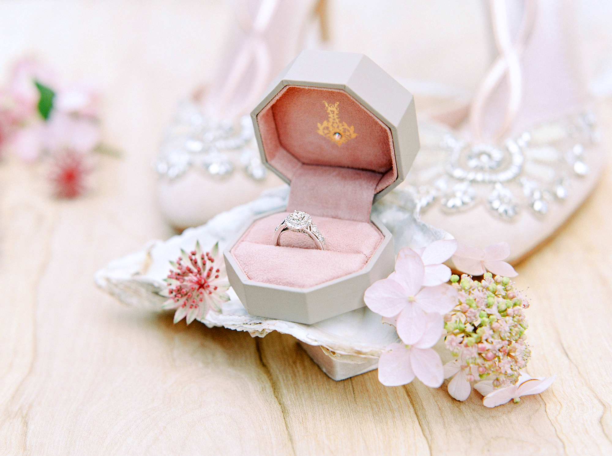 Emmy London Palladium Ring 2025