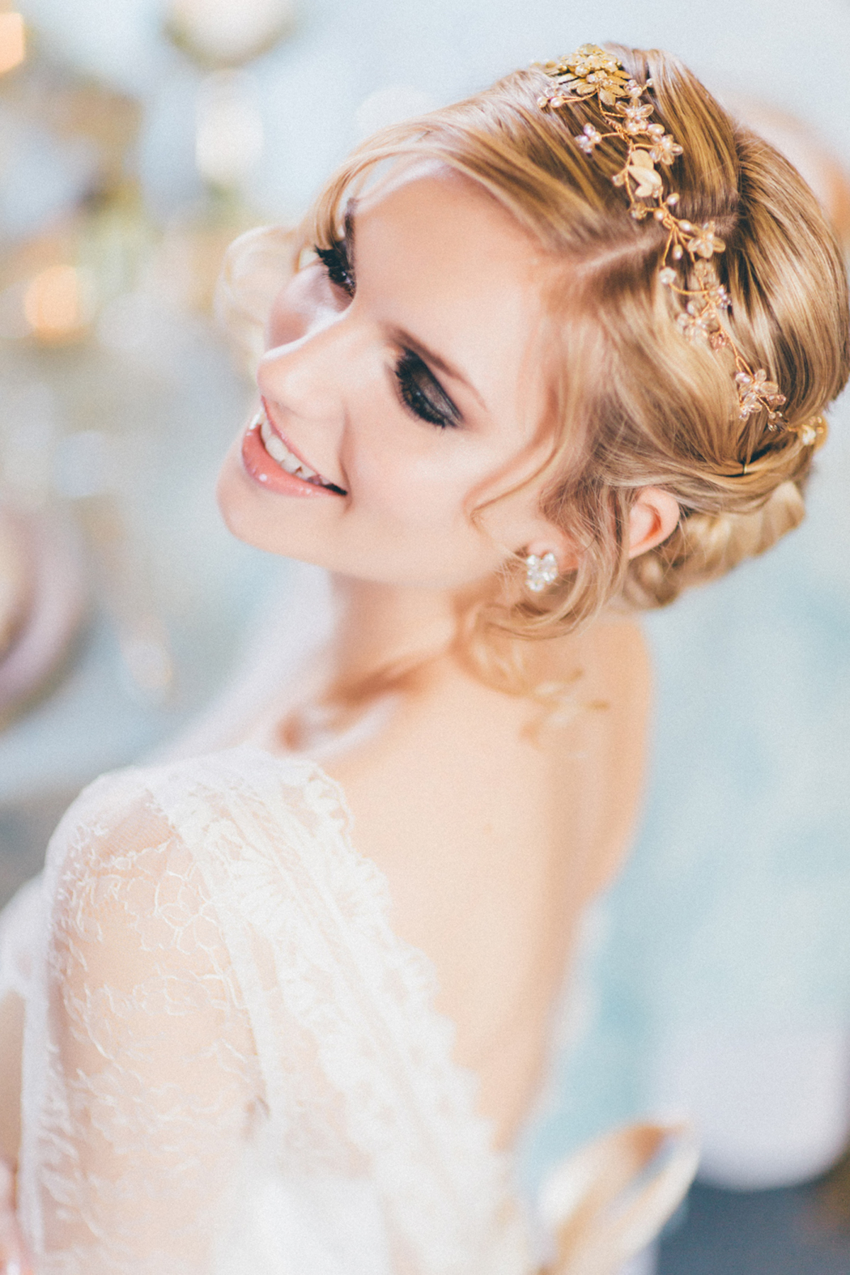 Beautiful bridal hair and makeup from Lipstick & Curls, who now offer nationwide coverage