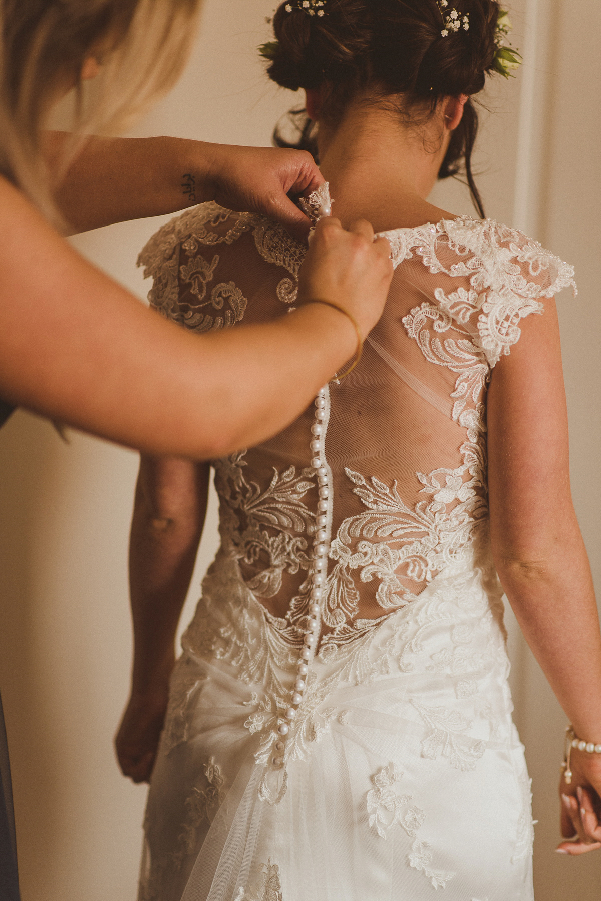 Bride Jade wore a Maggie Sottero gown for her romantic and elegant country house spring time wedding. Photography by Alexa Penberthy.