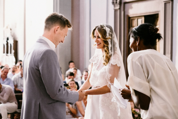 A Wilden Bride Gown and Mantilla Lace Veil for a Laid Back and Stylish Wedding in Spain