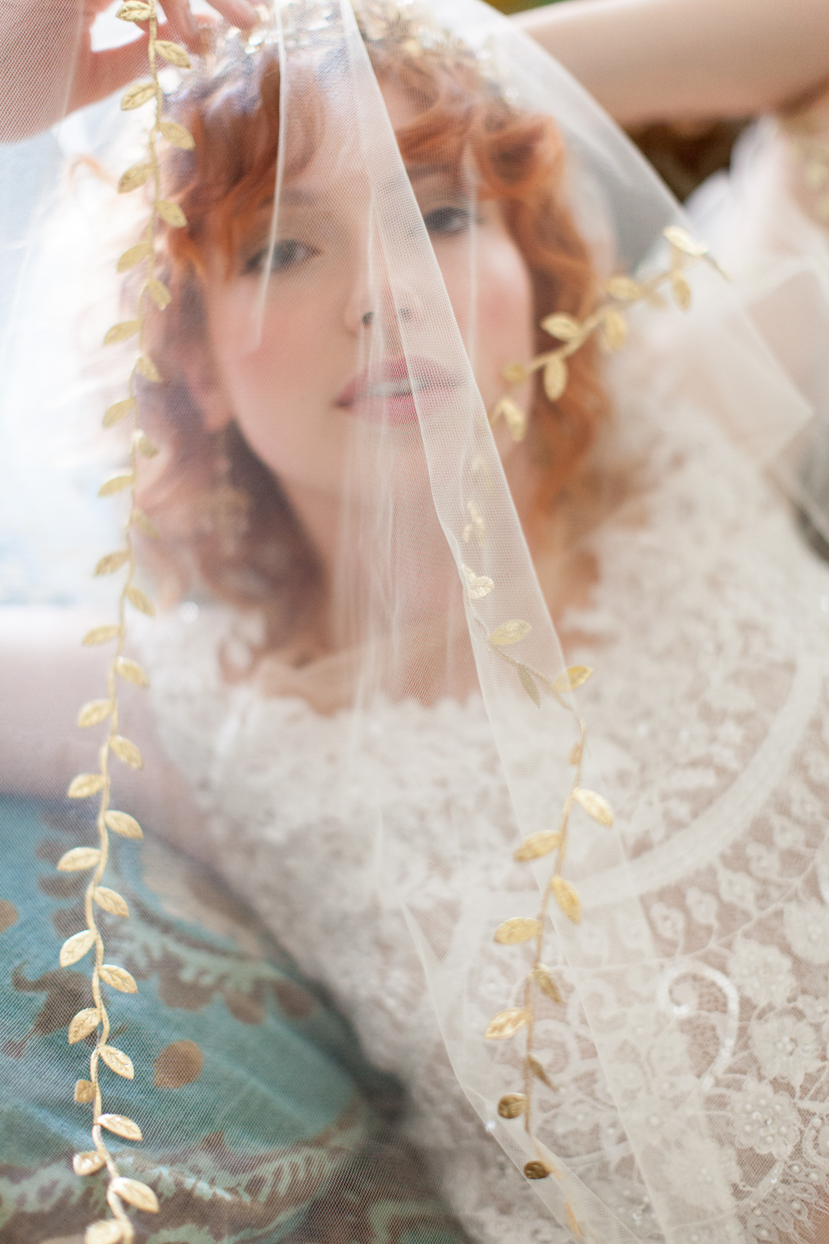 Opulent glamour inspiration for brides. Photography by Kerry Bartlett.