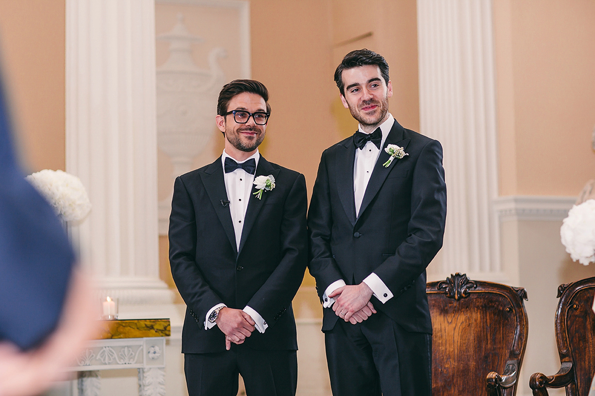 Sabrina and Nick had a multicultural wedding including an Anglican and Hindu ceremony at Syon Park in London. Sabrina wore Pronovias. Photography by Viva La weddings.