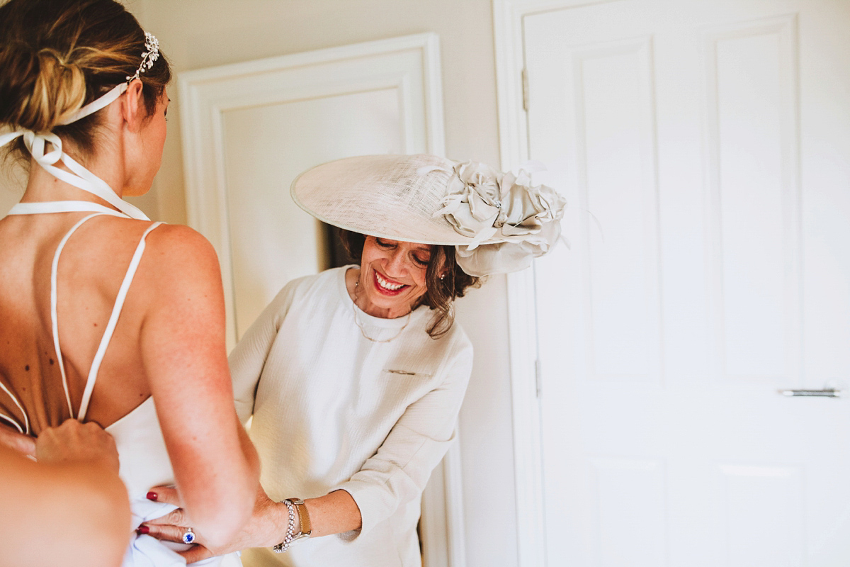Chrissie wore a Stephanie Allin gown for her wedding at Cripps Barn in the Cotswolds. Photography by Frankee Victoria. Chrissie wore a Stephanie Allin gown for her wedding at Cripps Barn in the Cotswolds. Photography by Frankee Victoria.