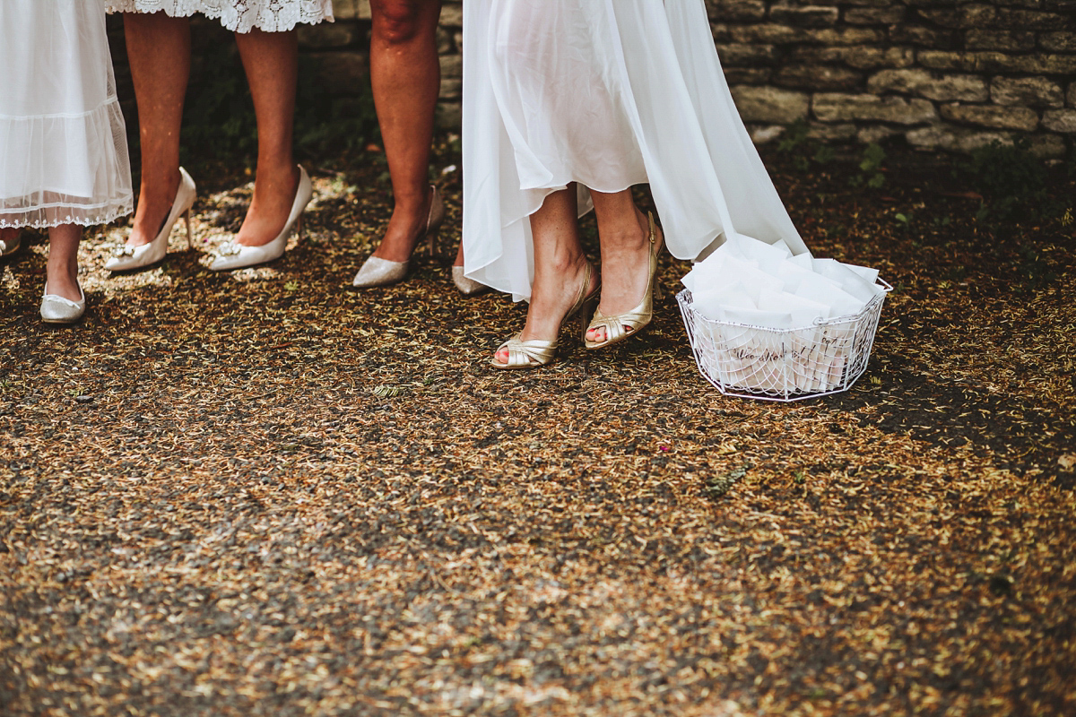 Chrissie wore a Stephanie Allin gown for her wedding at Cripps Barn in the Cotswolds. Photography by Frankee Victoria. Chrissie wore a Stephanie Allin gown for her wedding at Cripps Barn in the Cotswolds. Photography by Frankee Victoria.