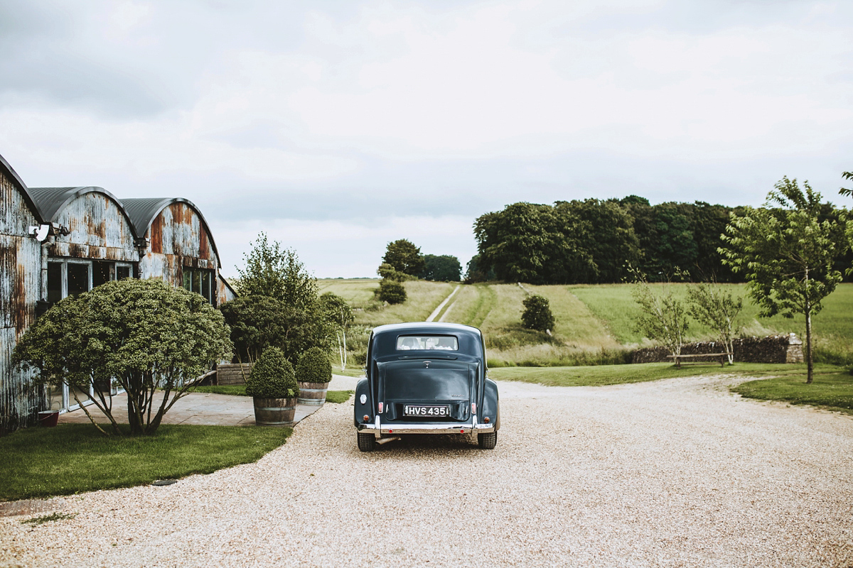Chrissie wore a Stephanie Allin gown for her wedding at Cripps Barn in the Cotswolds. Photography by Frankee Victoria. Chrissie wore a Stephanie Allin gown for her wedding at Cripps Barn in the Cotswolds. Photography by Frankee Victoria.