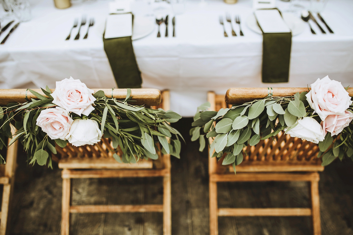Chrissie wore a Stephanie Allin gown for her wedding at Cripps Barn in the Cotswolds. Photography by Frankee Victoria. Chrissie wore a Stephanie Allin gown for her wedding at Cripps Barn in the Cotswolds. Photography by Frankee Victoria.
